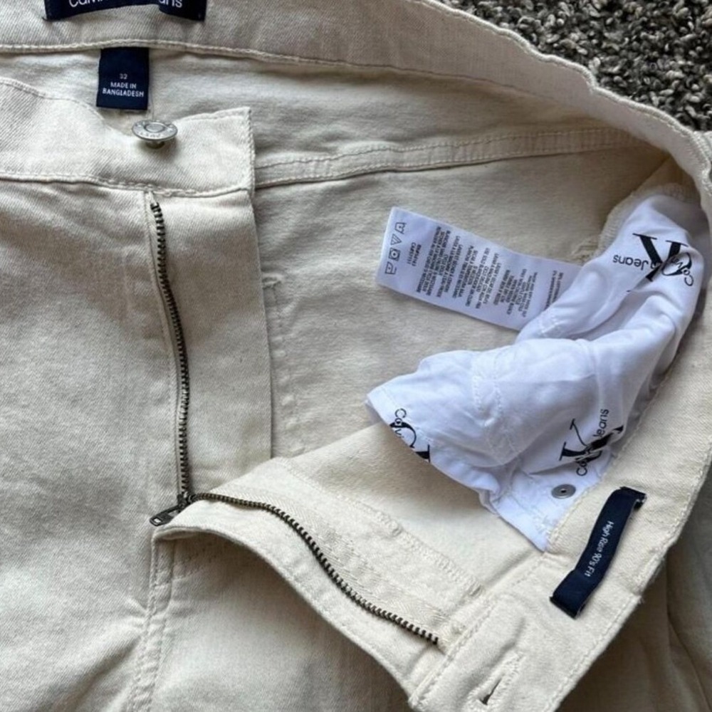 Calvin Klein Jeans Mens 32 High Rise 90s Fit Off White Cream Straight Leg Denim - Picture 2 of 7